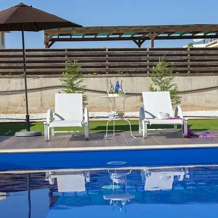 The Ultimate Guide To Renting Your 5 Star 43 *